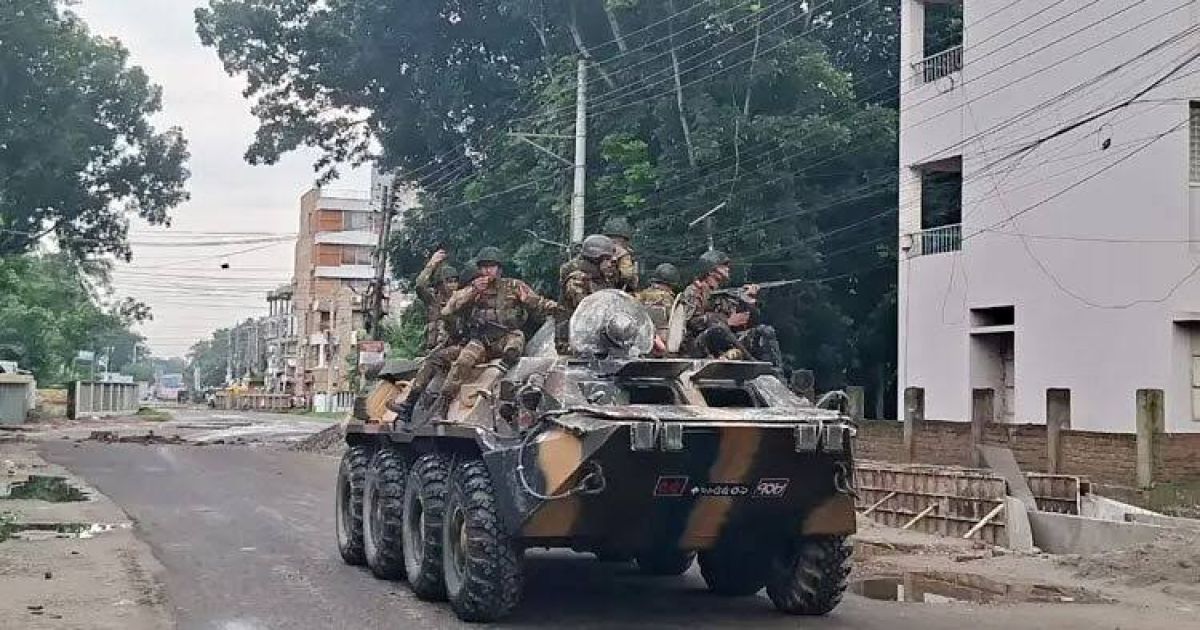 গোপালগঞ্জে যৌথ বাহিনীর অভিযানে আটক ২০