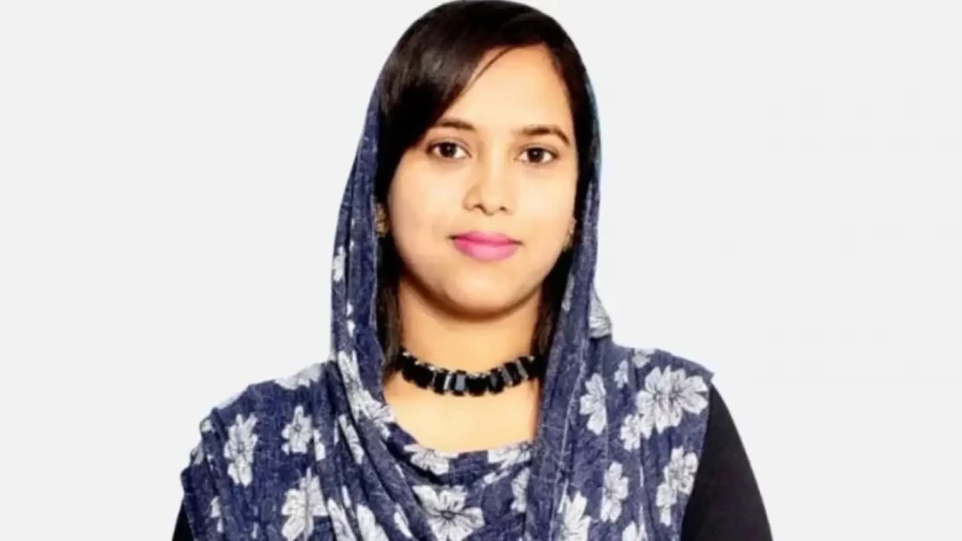 আমাকে ভোট দিন, জয়ী হলে সবার বিয়ের ব্যবস্থা করব: এমপি প্রার্থী আশা