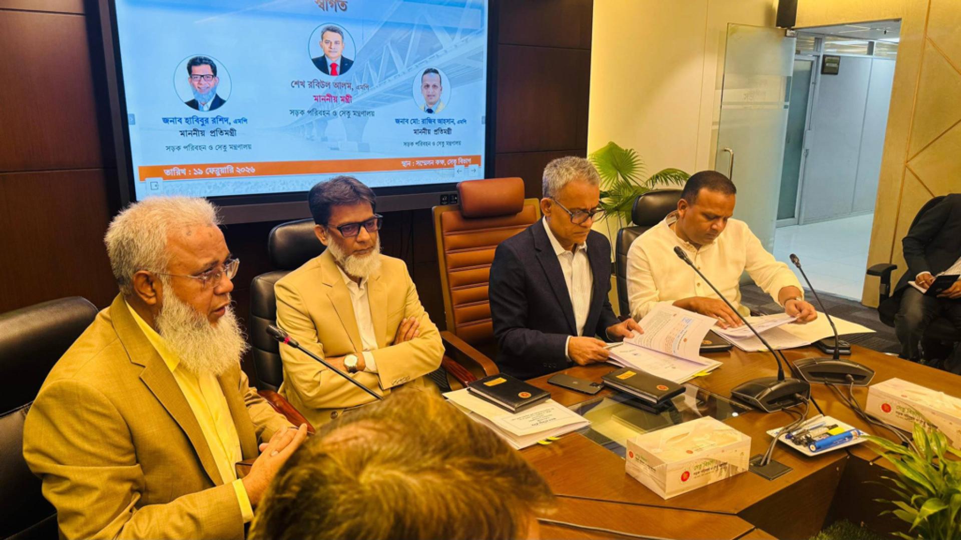 সমঝোতায় নেওয়া অর্থ চাঁদা নয়, জোর করলে চাঁদা: সড়ক পরিবহনমন্ত্রী