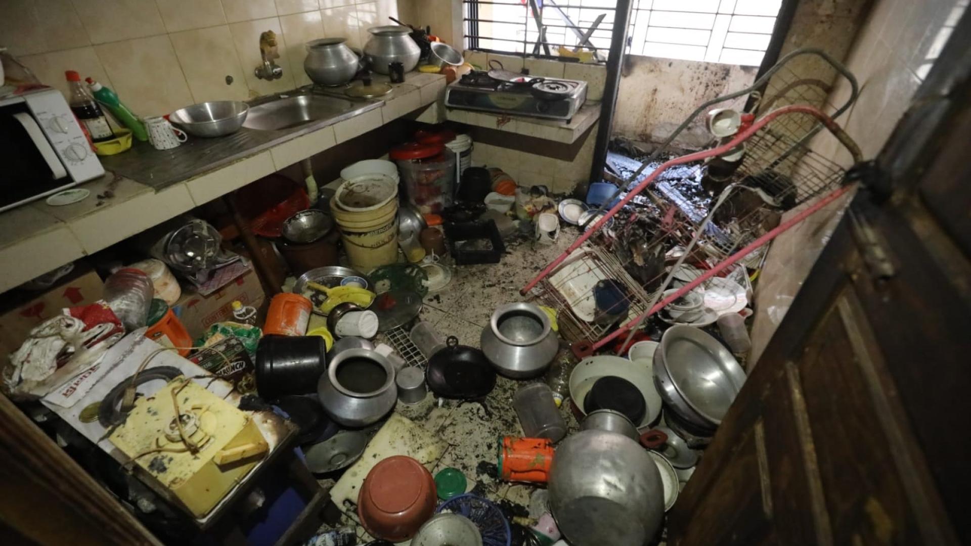 গ্যাসলাইন লিকেজ, বিস্ফোরণে শিশুসহ দগ্ধ ৯
